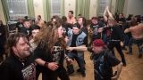 Sál Pohostinství Svrčovec pulsoval metalem s nabroušeným Debustrolem (89 / 95)