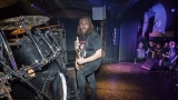 DEBUSTROL A HYPNOS UDEŘILI V PRAŽSKÉM FUTURUM MUSIC BARU (47 / 54)