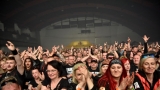 Traktor exceloval v Praze aneb velkolepý koncert k dvaceti letům zažil křest i předání zlaté desky! Hostem večera bylo Panoptiko (24 / 59)