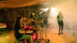 Plzeňská kapela Louis Cypher zahrála přes nepřízeň počasí na výbornou (27 / 40)