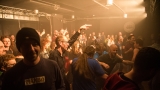 Ostrý koncert Listopadu a Deliwery přilákal do Rock Café početné publikum (60 / 65)