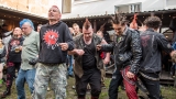 Punková koncertní oslava U Jána měla výběrový line-up a bohatou fanouškovskou podporu (23 / 149)