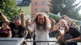 Ostrý metal, stovky fans a kvalitní zvuk – takový byl mezinárodně obsazený Armageddon Of Decibels vol. 7 (128 / 321)