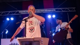 Dražba unikátního trika s názvem kapely… (100 / 157)