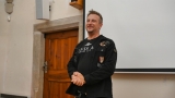 „Tahleta písnička je jen pro Tebe“, hlásá Septic People a vpouští do světa zbrusu nový klip Kastelán s hvězdným obsazením (6 / 10)