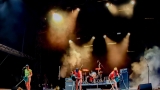 pořadatelé zametají konec festivalu (103 / 200)