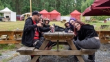 Ještě před samotným startem druhého dne (86 / 323)