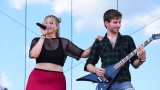 Sobota na festivalu Footfest ve znamění tvrdých kytarových riffů. Zazněly Letokruhy, Svoboda 89 nebo Netáhlo. (24 / 144)