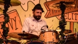 Sobota na festivalu Footfest ve znamění tvrdých kytarových riffů. Zazněly Letokruhy, Svoboda 89 nebo Netáhlo. (30 / 144)