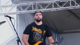 Sobota na festivalu Footfest ve znamění tvrdých kytarových riffů. Zazněly Letokruhy, Svoboda 89 nebo Netáhlo. (66 / 144)