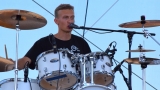 Sobota na festivalu Footfest ve znamění tvrdých kytarových riffů. Zazněly Letokruhy, Svoboda 89 nebo Netáhlo. (71 / 144)