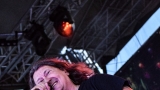 Sobota na festivalu Footfest ve znamění tvrdých kytarových riffů. Zazněly Letokruhy, Svoboda 89 nebo Netáhlo. (124 / 144)