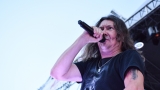 Sobota na festivalu Footfest ve znamění tvrdých kytarových riffů. Zazněly Letokruhy, Svoboda 89 nebo Netáhlo. (125 / 144)