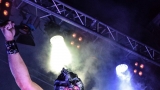 Sobota na festivalu Footfest ve znamění tvrdých kytarových riffů. Zazněly Letokruhy, Svoboda 89 nebo Netáhlo. (136 / 144)