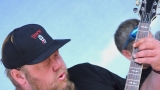 Sobota na festivalu Footfest ve znamění tvrdých kytarových riffů. Zazněly Letokruhy, Svoboda 89 nebo Netáhlo. (14 / 68)