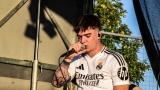 Sobota na festivalu Footfest ve znamění tvrdých kytarových riffů. Zazněly Letokruhy, Svoboda 89 nebo Netáhlo. (26 / 68)