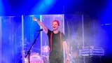 Švarní šohajové z Čechomoru rozezpívali Plzeň! Benefiční koncert pro Pomocné tlapky odměnila vyprodaná Měšťanská beseda (11 / 19)
