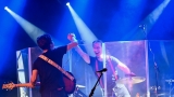 Švarní šohajové z Čechomoru rozezpívali Plzeň! Benefiční koncert pro Pomocné tlapky odměnila vyprodaná Měšťanská beseda (16 / 19)