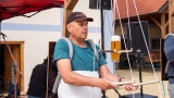 Soutěž – Pití piva pomocí marionety… (27 / 35)