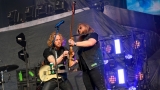 Fenomenální Sabaton znovu fascinoval Plzeň! Obří tank, výpravná scéna, hity i "Ještě jedno pivo" nadchli lochotínský Amfiteátr (57 / 191)