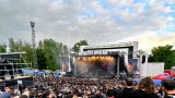 Fenomenální Sabaton znovu fascinoval Plzeň! Obří tank, výpravná scéna, hity i "Ještě jedno pivo" nadchli lochotínský Amfiteátr (80 / 191)