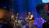 Fenomenální Sabaton znovu fascinoval Plzeň! Obří tank, výpravná scéna, hity i "Ještě jedno pivo" nadchli lochotínský Amfiteátr (132 / 191)