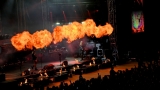 Fenomenální Sabaton znovu fascinoval Plzeň! Obří tank, výpravná scéna, hity i "Ještě jedno pivo" nadchli lochotínský Amfiteátr (139 / 191)