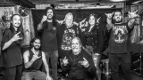 Kapela GODLESS (Indie) s pořadateli (26 / 28)
