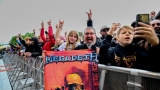 Hvězdná jména světové i české hudební scény, střídavé počasí, komfort  a nekonečná párty! Vyprodaný Rock for People ustál nepřízeň počasí  a těšil se rekordní návštěvnosti (8 / 94)