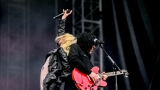 Hvězdná jména světové i české hudební scény, střídavé počasí, komfort  a nekonečná párty! Vyprodaný Rock for People ustál nepřízeň počasí  a těšil se rekordní návštěvnosti (5 / 106)