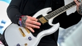 Hvězdná jména světové i české hudební scény, střídavé počasí, komfort  a nekonečná párty! Vyprodaný Rock for People ustál nepřízeň počasí  a těšil se rekordní návštěvnosti (31 / 94)