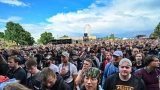 Hvězdná jména světové i české hudební scény, střídavé počasí, komfort  a nekonečná párty! Vyprodaný Rock for People ustál nepřízeň počasí  a těšil se rekordní návštěvnosti (37 / 94)