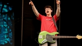 Hvězdná jména světové i české hudební scény, střídavé počasí, komfort  a nekonečná párty! Vyprodaný Rock for People ustál nepřízeň počasí  a těšil se rekordní návštěvnosti (45 / 106)
