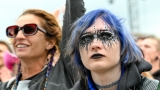 Hvězdná jména světové i české hudební scény, střídavé počasí, komfort  a nekonečná párty! Vyprodaný Rock for People ustál nepřízeň počasí  a těšil se rekordní návštěvnosti (64 / 106)
