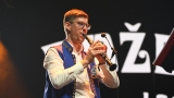 Hvězdná jména světové i české hudební scény, střídavé počasí, komfort  a nekonečná párty! Vyprodaný Rock for People ustál nepřízeň počasí  a těšil se rekordní návštěvnosti (72 / 106)