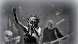Hvězdná jména světové i české hudební scény, střídavé počasí, komfort  a nekonečná párty! Vyprodaný Rock for People ustál nepřízeň počasí  a těšil se rekordní návštěvnosti (93 / 106)
