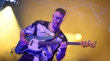 Hvězdná jména světové i české hudební scény, střídavé počasí, komfort  a nekonečná párty! Vyprodaný Rock for People ustál nepřízeň počasí  a těšil se rekordní návštěvnosti (94 / 94)