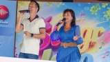 moderátor ze Šlágr TV spolu se zpěvačkou Márou (62 / 92)