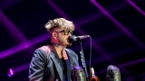 Vyprodaný Pekelný ostrov opět exceloval! Fanoušky přivítal zbrusu nový plážový areál, Royal Republic, špička české rockmetalové scény a úžasná atmosféra! (41 / 99)