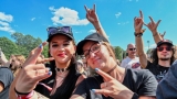 Vyprodaný Pekelný ostrov opět exceloval! Fanoušky přivítal zbrusu nový plážový areál, Royal Republic, špička české rockmetalové scény a úžasná atmosféra! (46 / 99)