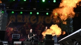 Vyprodaný Pekelný ostrov opět exceloval! Fanoušky přivítal zbrusu nový plážový areál, Royal Republic, špička české rockmetalové scény a úžasná atmosféra! (63 / 99)
