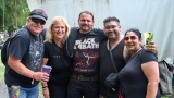 Vyprodaný Pekelný ostrov opět exceloval! Fanoušky přivítal zbrusu nový plážový areál, Royal Republic, špička české rockmetalové scény a úžasná atmosféra! (68 / 98)