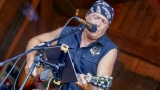 Den obce Ostravice roztančil publikum. Cross Orchestra, Legendy se vrací i Support Lesbiens se postarali o skvělou atmosféru (38 / 87)
