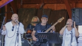 Den obce Ostravice roztančil publikum. Cross Orchestra, Legendy se vrací i Support Lesbiens se postarali o skvělou atmosféru (75 / 87)