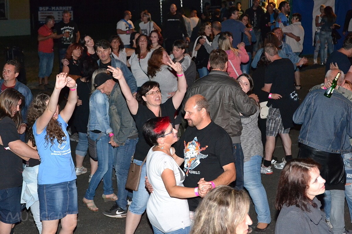 EXTRA BAND revival servíroval publiku ze svého …