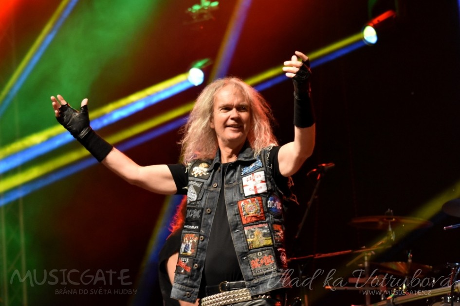 Ve stylu Twisted Sister a Guns N' Roses …