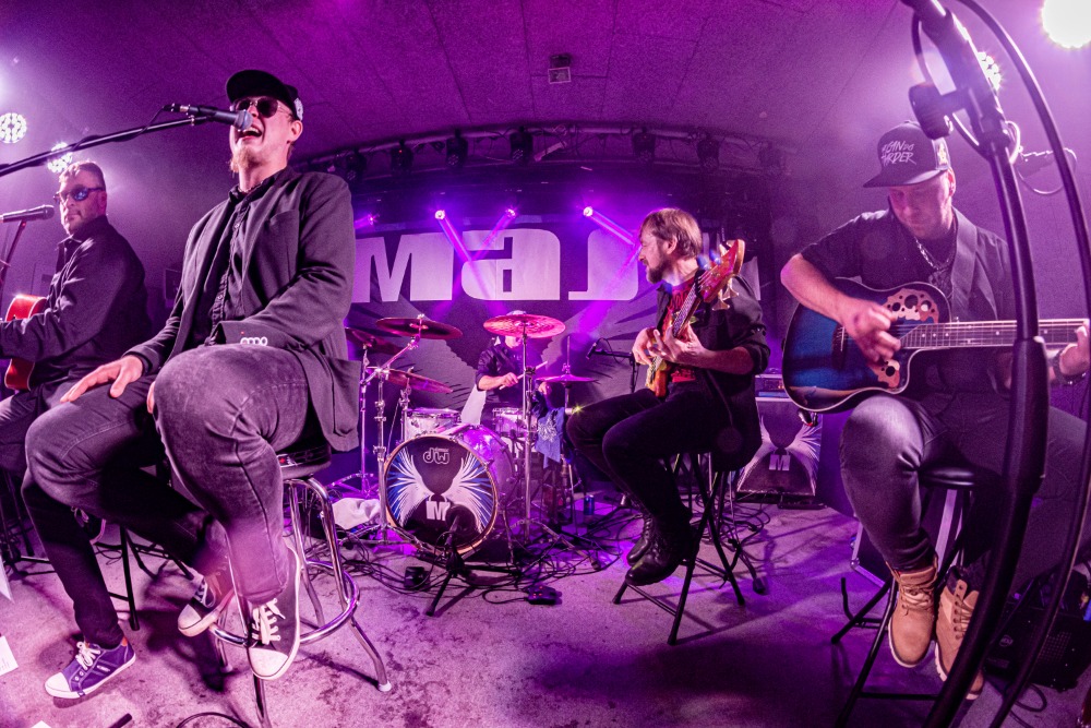 Vánoční akustický koncert západočeské rockové …