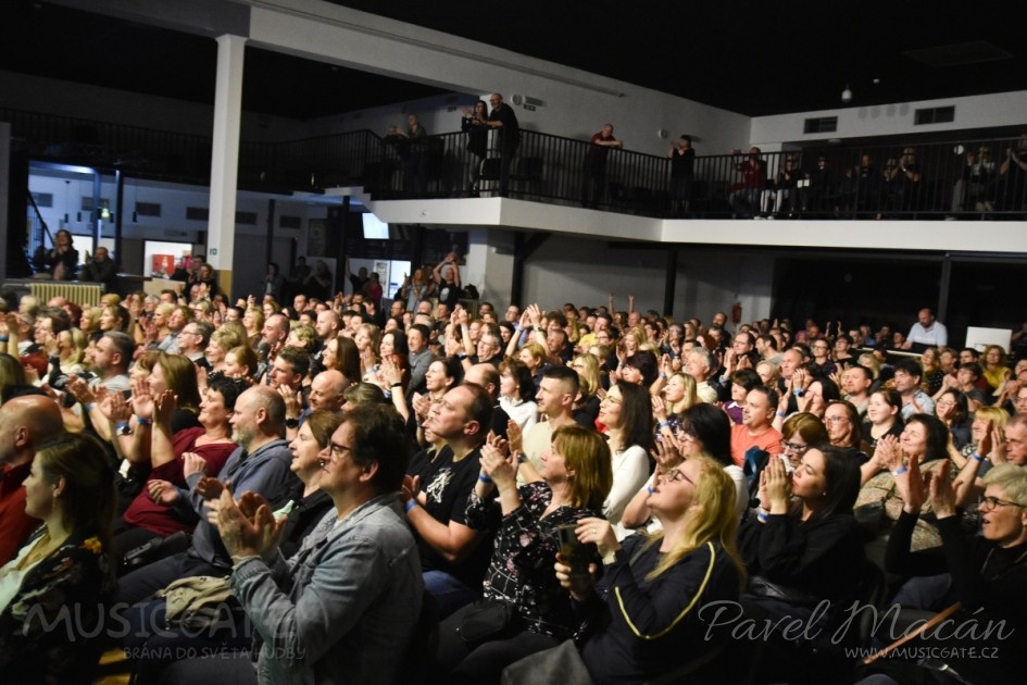 V úplném zakončení tedy nemohly být vynechány …