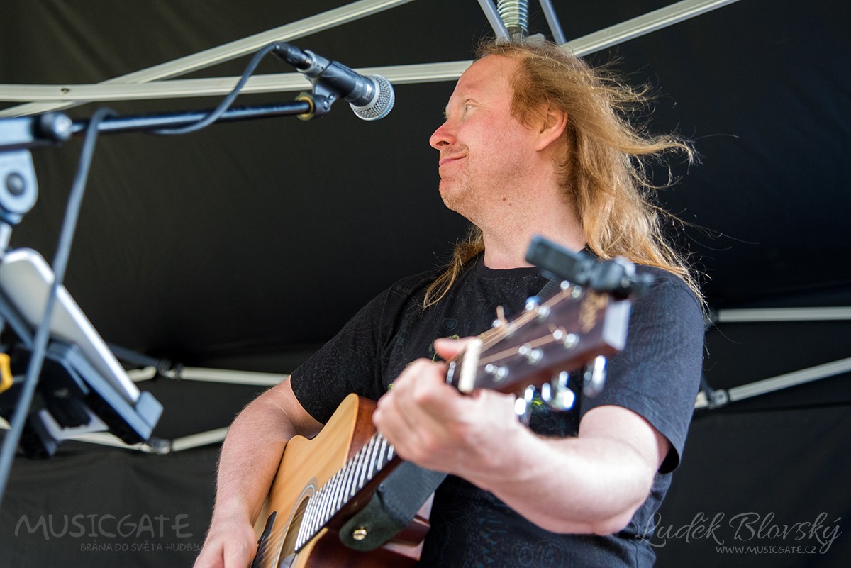 Kapela Kam Běžíte?! Akustic Band
