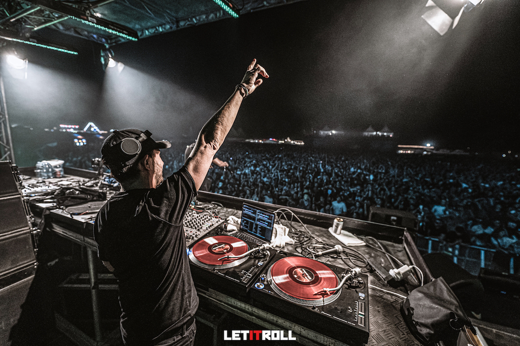 A_ANDY C - archív Let It Roll
